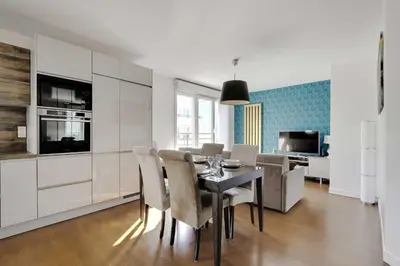 Cuisine ou kitchenette dans l'établissement Cosy apartment & balcony -1BR 4P- Levallois-Perret