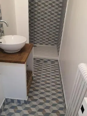 Plan de l'établissement Lumineux,chic, appartement Haussmannien de 50 m2, proche de la ligne 14, direct Aeroport Orly