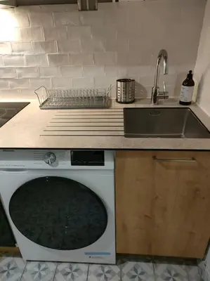 Plan de l'établissement Lumineux,chic, appartement Haussmannien de 50 m2, proche de la ligne 14, direct Aeroport Orly
