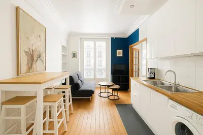 Cuisine ou kitchenette dans l'établissement CHAMPS DE MARS - SUFFREN