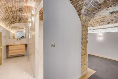 Plan de l'établissement Romantic Getaway - Le Marais - with AC