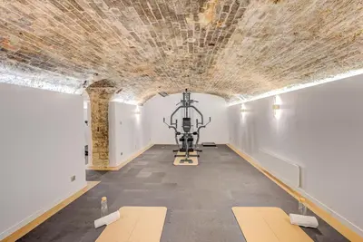 Salle ou équipements de sports de l'établissement Romantic Getaway - Le Marais - with AC