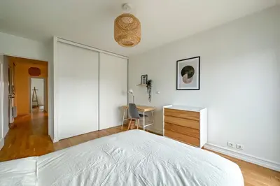 Un ou plusieurs lits dans un hébergement de l'établissement Flexliving - room - HIllairet