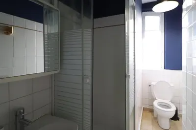 Salle de bains dans l'établissement Flexliving - room - Essai