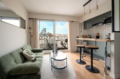 Cuisine ou kitchenette dans l'établissement Studio avec balcon - Paris 17e