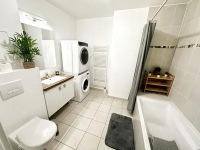 Salle de bains dans l'établissement Celine 21 Appartement cosy aux portes de Paris