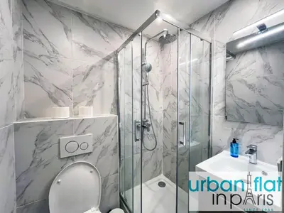 Salle de bains dans l'établissement Urban Flat 31 - Charming Triplex in Paris