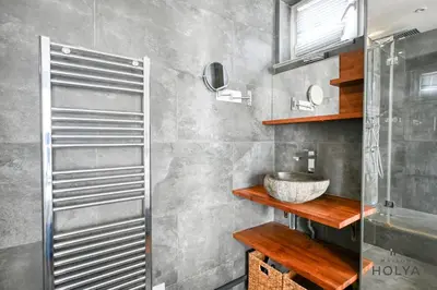 Salle de bains dans l'établissement Proche Paris - Le Moderne - 18MC