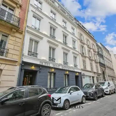 Hôtel Maât Batignolles