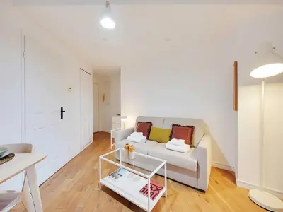 Coin salon dans l'établissement Modern studio 2P - Courbevoie La Défense