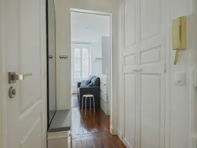 Un ou plusieurs lits dans un hébergement de l'établissement Modern apartment -1BR-3P-Ternes
