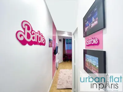 Télévision ou salle de divertissement dans l'établissement Urban Flat 193 - Barbie Paris