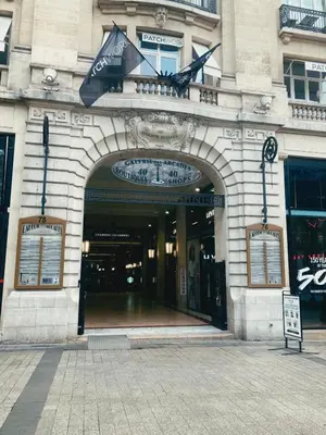Façade ou entrée de l'établissement ARC de TRIOMPHE