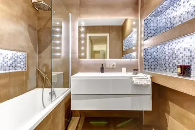 Salle de bains dans l'établissement BM-Appartement chic avec terrasse - Champs-Elysees