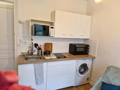 Cuisine ou kitchenette dans l'établissement Bobillot 13e