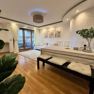 Spacious 2BR Balcony and AC