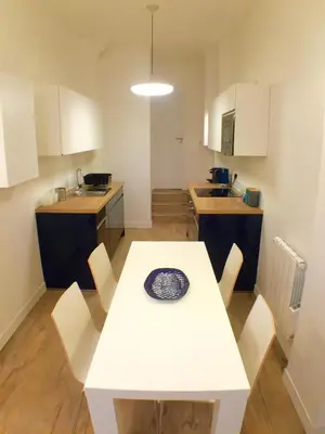 Cuisine ou kitchenette dans l'établissement The Blue House