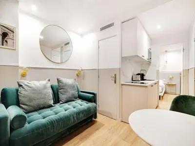 Cuisine ou kitchenette dans l'établissement Comfort apartment 1BD 4P with AC - Near Montmartre