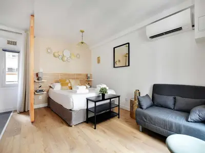Un ou plusieurs lits dans un hébergement de l'établissement Lovely studio for two persons - Sentier