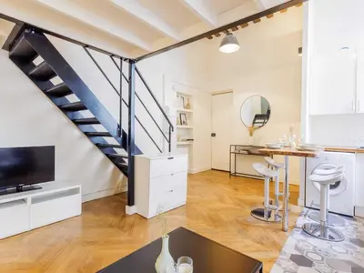Cuisine ou kitchenette dans l'établissement Quiet apartment 1BR 4P - Place des Victoires