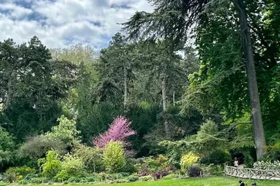Jardin de l'établissement Spacieux appartement 4 chambres à Alésia