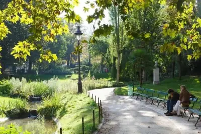 Jardin de l'établissement New 137 Suite Yves - Cosy Apartment Paris Center