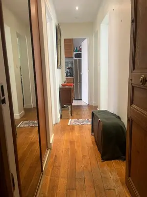 Cuisine ou kitchenette dans l'établissement Bedroom in Paris