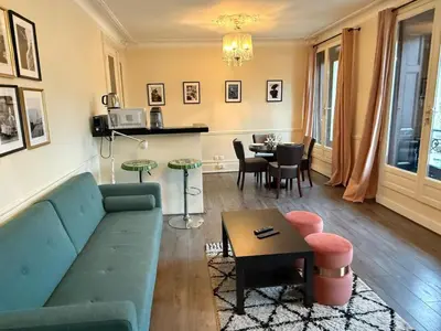 Coin salon dans l'établissement Superbe appartement Paris 17th - Place Pereire