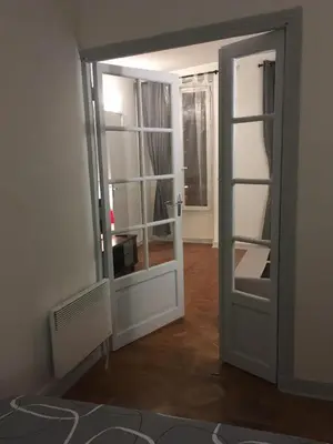 Un ou plusieurs lits dans un hébergement de l'établissement Montmartre Moulin Rouge