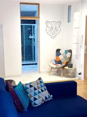 Coin salon dans l'établissement Celine 4 Charmant Studio avec une chambre, La défense