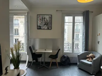 Coin salon dans l'établissement Cosy studio beaubourg, Paris centre