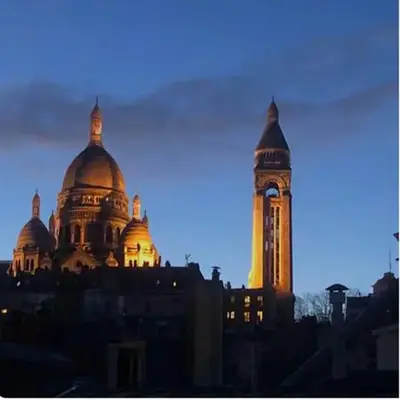 Montmartre romantic room