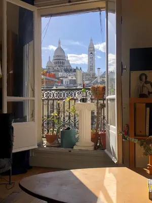 Balcon ou terrasse dans l'établissement single room montmartre, balcon sacré coeur