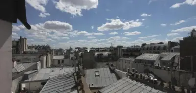 Vue générale sur Paris ou vue de la ville depuis l'appartement