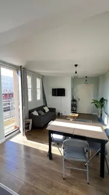 Plan de l'établissement Superbe Appartement PArisien Proche metro et toutes commodités IDEAL COUPLES ET PROFESSIONNELS -15pourcents a la semaine