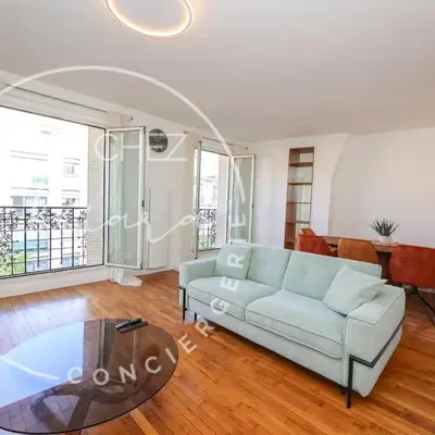 Urban retreat in Paris