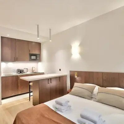 Sublime refurbished studio