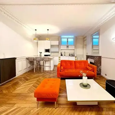 Le Flandrin Large apartment in Paris 16th