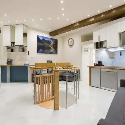 Louvre Luxury Apartment & SPA