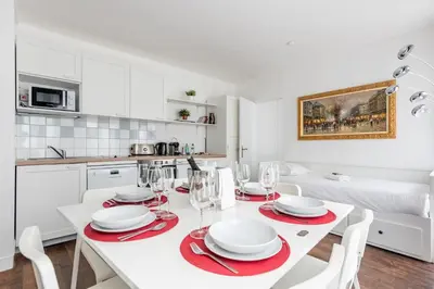 Cuisine ou kitchenette dans l'établissement Loft Magenta Blue