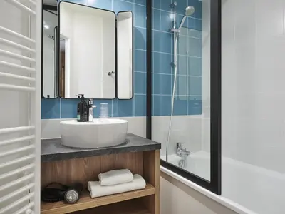 Salle de bains dans l'établissement Aparthotel Adagio Paris Porte de Versailles