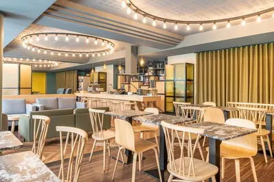 Restaurant ou autre lieu de restauration dans l'établissement Aparthotel Adagio Paris Porte de Versailles