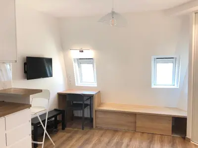 Télévision ou salle de divertissement dans l'établissement Élégance Haussmanienne, studio moderne et cosy