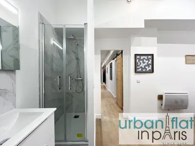 Salle de bains dans l'établissement 52 - Urban Collection Grands Boulevards