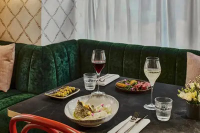 Nourriture dans l'hôtel ou à proximité