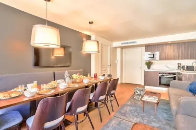 Cuisine ou kitchenette dans l'établissement 134 - Urban Gorgeous Flat in Montorgueil