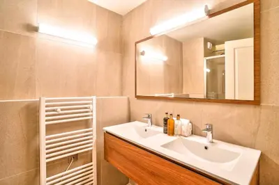 Salle de bains dans l'établissement 134 - Urban Gorgeous Flat in Montorgueil