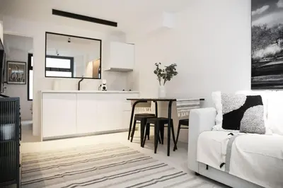 Cuisine ou kitchenette dans l'établissement Appartement de caractère aux portes du Marais - 4P - FLAT-GUEST