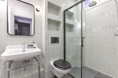 Salle de bains dans l'établissement MyKeypers - Splendid Parisian Flat 6P - 2 Bedrooms - Rue Montorgueil