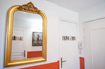 Un ou plusieurs lits dans un hébergement de l'établissement Paris Homestay of Happyness